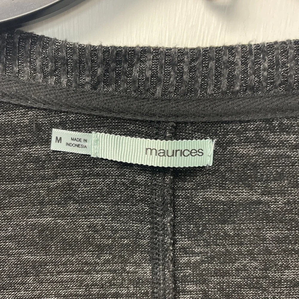 Maurices Gray Black Knit Pullover Sweater V-Neck Long Sleeve M Women